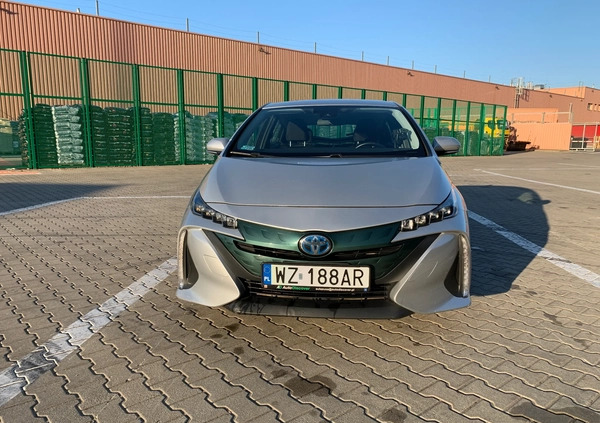 Toyota Prius cena 79000 przebieg: 79000, rok produkcji 2018 z Łomianki małe 667